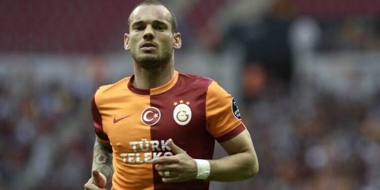 Galatasaray’ın eski yıldızı Wesley Sneijder’den Liverpool’a sert tepki!