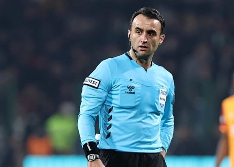 Hesap.com Antalyaspor-Fenerbahçe maçının VAR hakemi açıklandı!