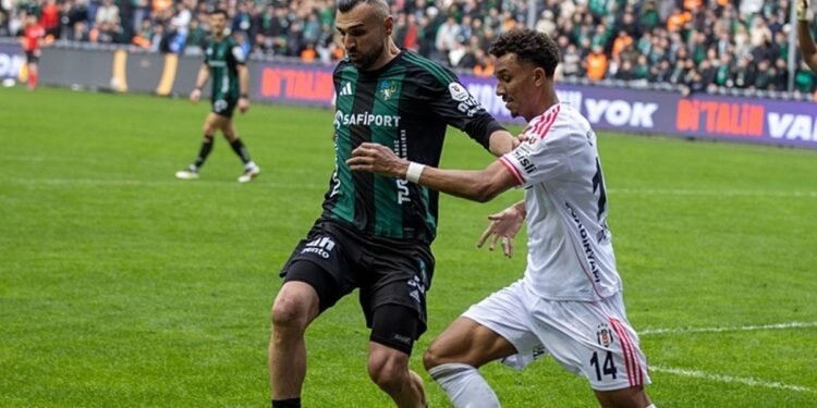 İlk 11’de tek değişiklik