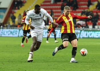 Onuachu rekorları parçaladı! Trabzonspor tarihine geçti