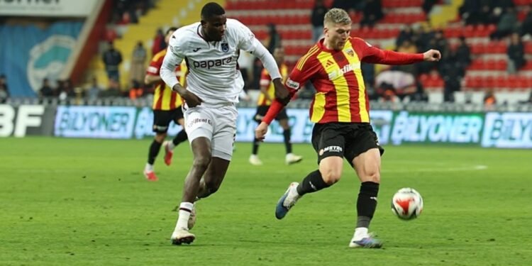 Onuachu rekorları parçaladı! Trabzonspor tarihine geçti