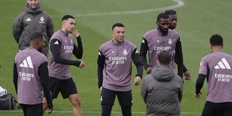 Real Madrid’in yıldızı Fenerbahçe’ye! Transferde flaş gelişme