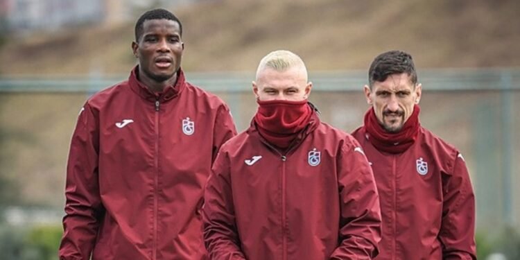 Taraftarlardan özel karşılama