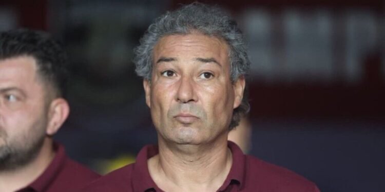 Trabzonspor’un yardımcı antrenörü Orhan Kaynak hayatını kaybetti