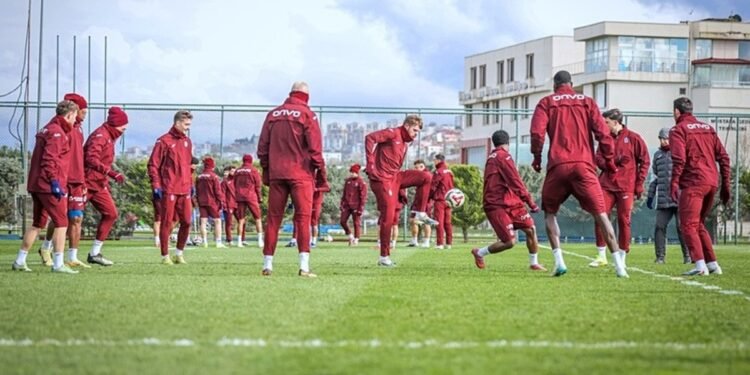 Trabzonspor’un Zecorner Kayserispor maçı kamp kadrosu açıklandı!