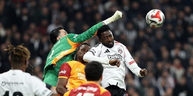 Uğurcan Çakır, Beşiktaş-Galatasaray derbisine damga vurdu! Flaş istatistik