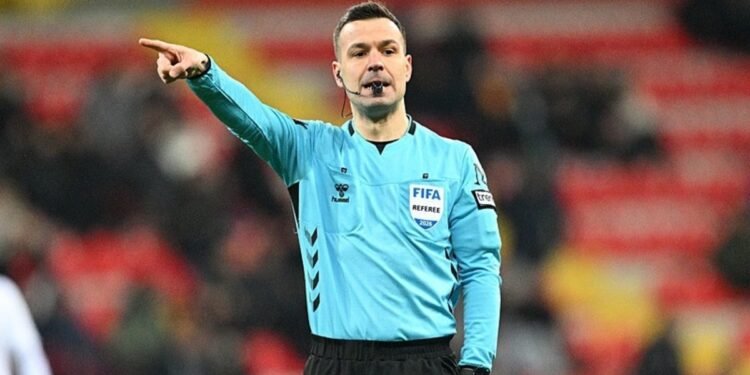 VAR uyarısıyla kırmızı kart