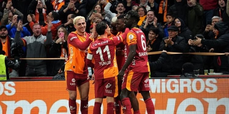 Yunus Akgün ve Uğurcan Çakır, Başakşehir FK galibiyeti sonrası açıklamalarda bulundu