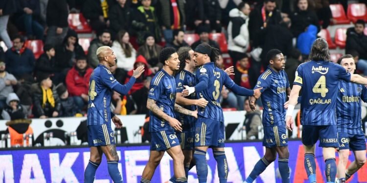 Ahmet Çakar’dan Zecorner Kayserispor-Fenerbahçe maçı değerlendirmesi!