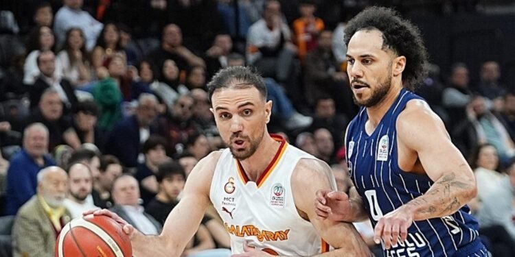 Anadolu Efes deplasmanda Galatasaray MCT Technic’i yendi!