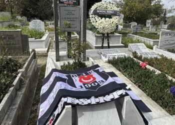 “Baba Hakkı” kabri başında anıldı