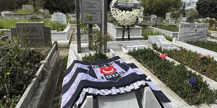 “Baba Hakkı” kabri başında anıldı