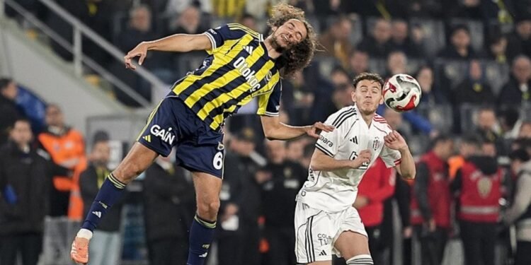 Beşiktaş derbide penaltı bekledi! İşte o pozisyon