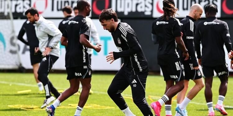 Beşiktaş, Hesap.com Antalyaspor maçının hazırlıklarını sürdürdü!