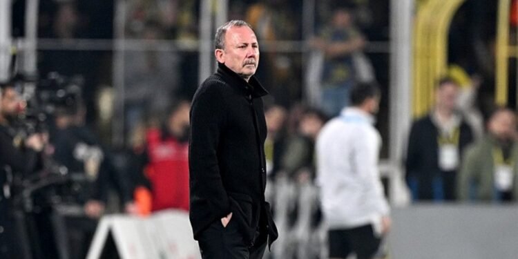 Beşiktaş’ta hedef mutlak galibiyet! İşte Beşiktaş’ın Hesap.com Antalyaspor maçı muhtemel 11’i