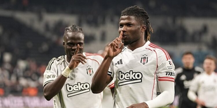 Beşiktaş’tan El Bilal Toure’nin geleceği için flaş karar!