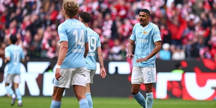 Beşiktaş’tan stoper çıkarması! Danilho Doekhi…