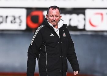 Derbiye güçlü orta saha