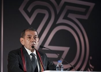 Dursun Özbek’ten Yasin Kol tepkisi! “Derbiyi yönetecek hakem değil”