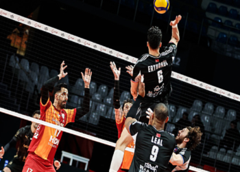 Efeler Ligi’nde Halkbank’ı yenen Galatasaray finalde