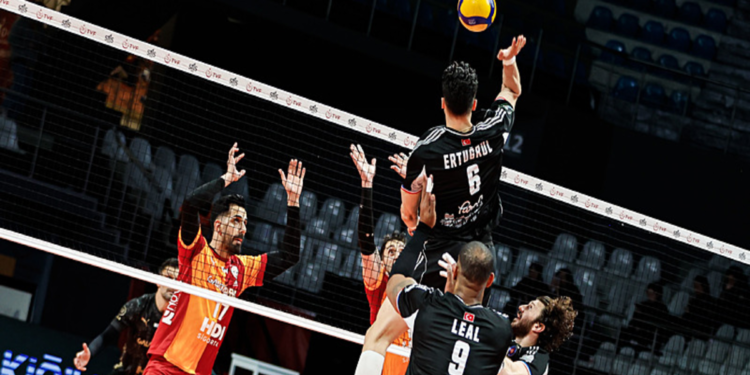 Efeler Ligi’nde Halkbank’ı yenen Galatasaray finalde