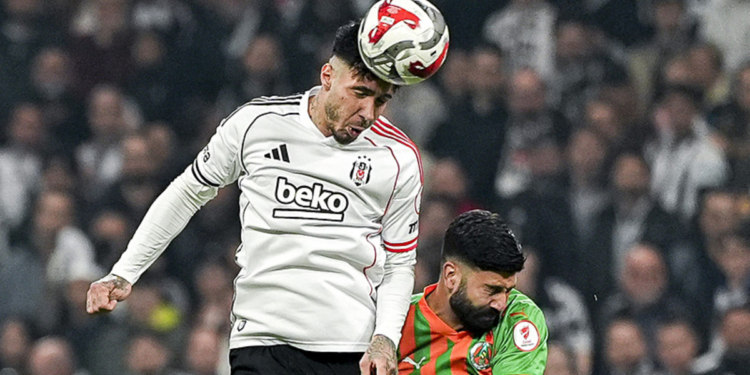 Emirhan’ın stat övgüsü