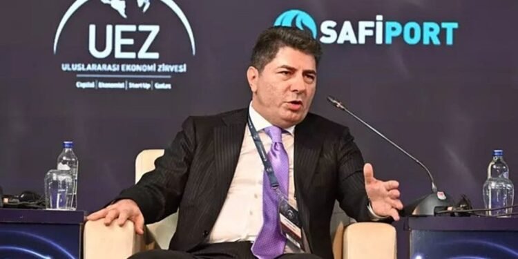 Eski Fenerbahçeli yönetici Hakan Safi, gündeme dair açıklamada bulundu