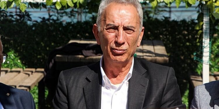 Eski Galatasaray Kulübü Başkanı Adnan Polat’tan adaylık açıklaması!