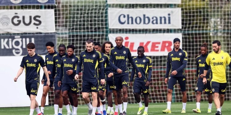 Fenerbahçe, Beşiktaş derbisinin hazırlıklarına devam etti!