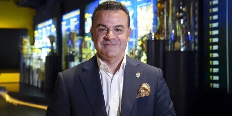 Fenerbahçe, kadın futbolunda da kadın basketbolunda da şampiyonluğa inanıyor!