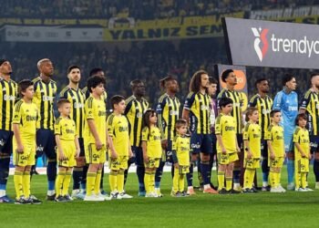 Fenerbahçe liderlik aşkına! İşte Tedesco’nun ilk 11 kararı