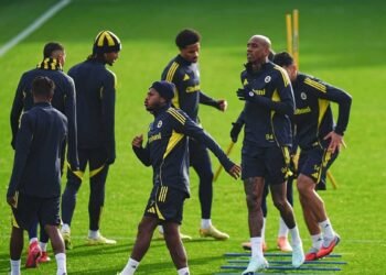 Fenerbahçe’de ayrılık kararı! İşte sezon sonu gönderilecek o isim