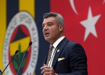 Fenerbahçe’de derbi mağlubiyeti sonrası olağanüstü hal!