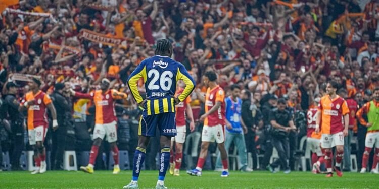 Fenerbahçe’de dev çöküş! Tarihin en pahalı kadrosu kuruldu ama…