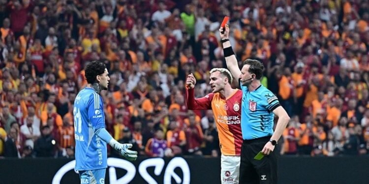 Fenerbahçe’de Ederson’un cezası açıklandı!