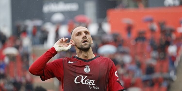 Fenerbahçe’de hedef yeniden Vedat Muriqi! Kulübünden kolaylık talep edecek