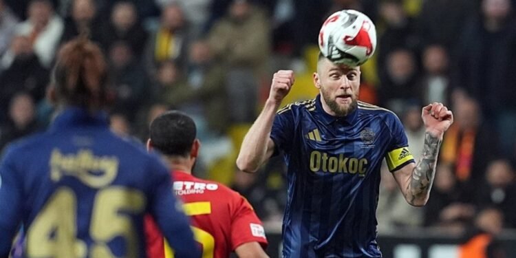 Fenerbahçe’de Skriniar şoku! 2. yarıya devam edemedi