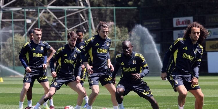 Fenerbahçe’de, Tümosan Konyaspor maçı hazırlıkları tamamlandı!