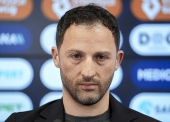 Fenerbahçe’den hücum bölgesine flaş hamle! İşte transfer listesindeki 2 aday