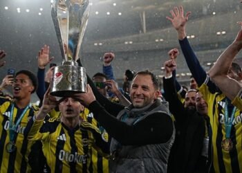 Fenerbahçeli futbolculardan Tedesco’ya veda paylaşımları!