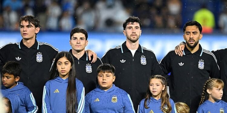 Fenerbahçe’ye transferde kötü haber! Tottenham Premier Lig’de küme düşmezse…