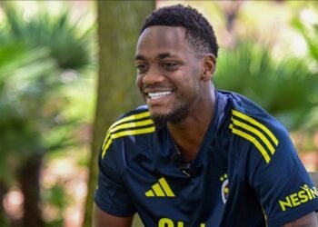 Galatasaray-Fenerbahçe derbisi sonrası Jhon Duran’ın yorumu tepki topladı!