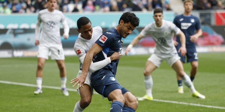 Galatasaray ile anılıyordu! Ozan Kabak imzayı atıyor