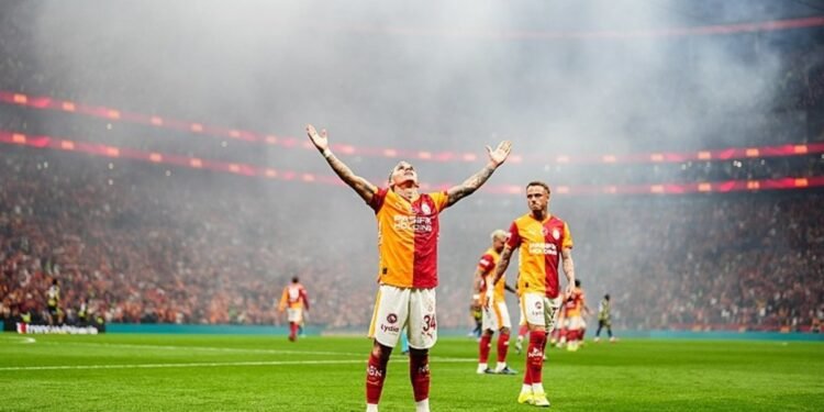 Galatasaray taraftarlarına açık antrenman yapacak!