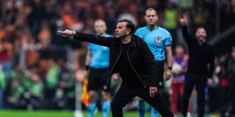 Galatasaray transferde 19 yaşındaki forvete yöneldi!