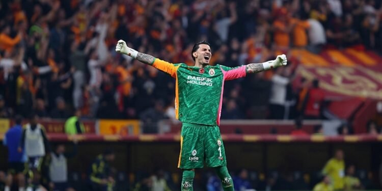 Galatasaray’da Uğurcan Çakır’dan büyük başarı!
