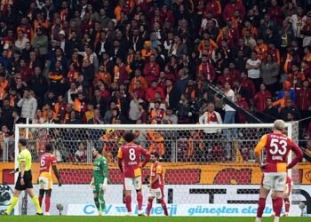 Galatasaray’dan flaş hamle! Kocaelispor maçı sonrası yönetim harekete geçti