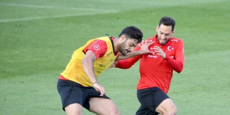 Galatasaray’ın gündemindeydi! Milli yıldız kulübüyle sözleşme uzattı