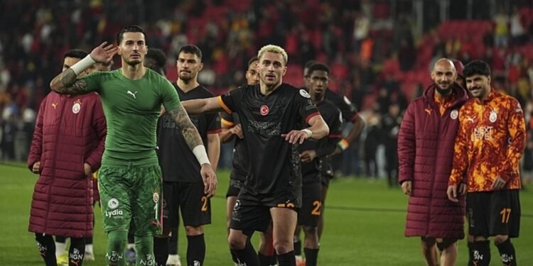 Galatasaray’ın şampiyonluk ihtimalleri hakkında flaş yorumlar!