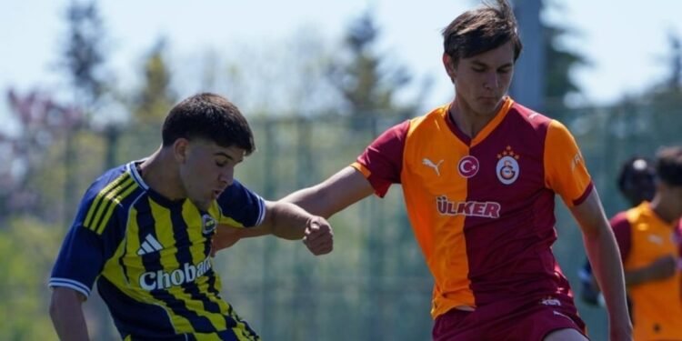 Gençlerin derbisinde kazanan Fenerbahçe!